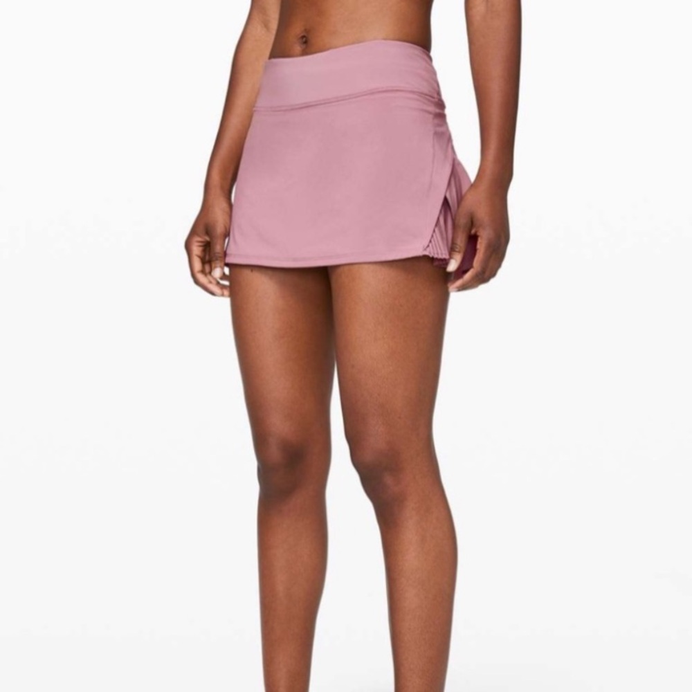 Lululemon Play Off The Pleats Skirt 13” Vintage Mauve Sz 8 Excellent Condition